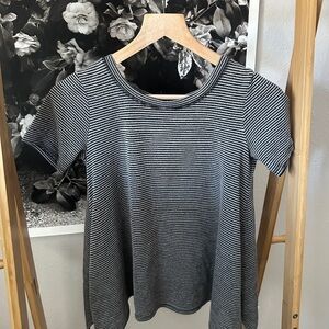 Billabong Navy and Gray Striped Short-Sleeve Knit Top (size Small)